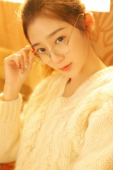 美女淋浴